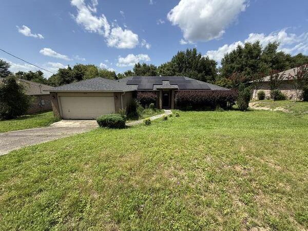 Property Photo:  324 Egan Drive  FL 32536 