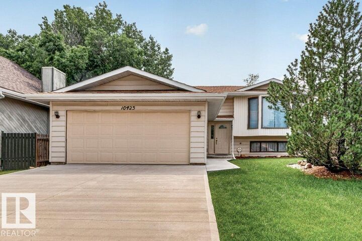 Property Photo: 10423 33 Avenue NW AB T6J 4B3