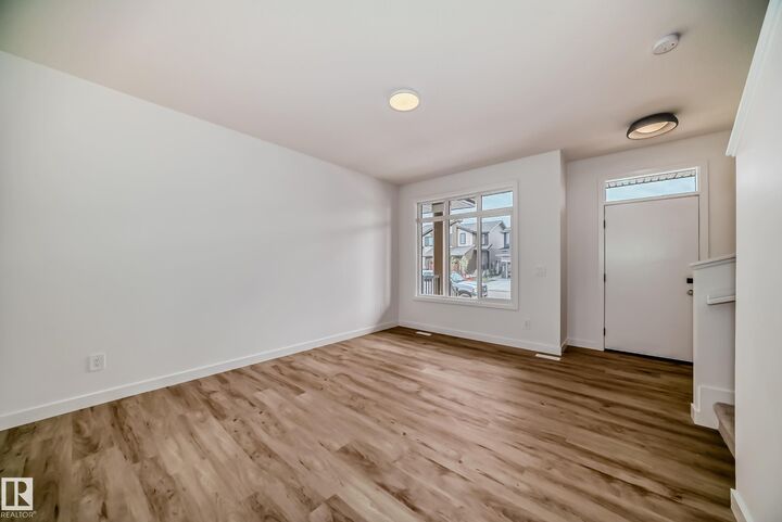 Property Photo:  2624 62 Street SW  AB T6X 3G3 
