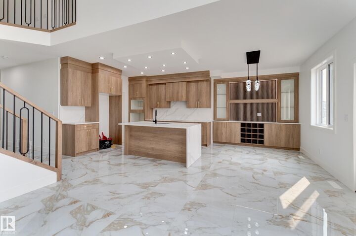Property Photo: 4723 17 Avenue SW AB T6X 0P6
