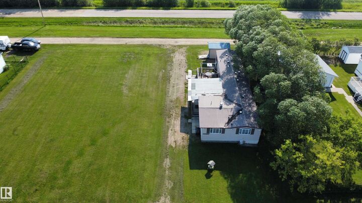Property Photo:  4727 49A Street  AB T0G 2J0 