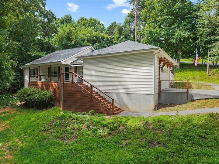 Property Photo:  6204 Cherrywood Trail  GA 30506 