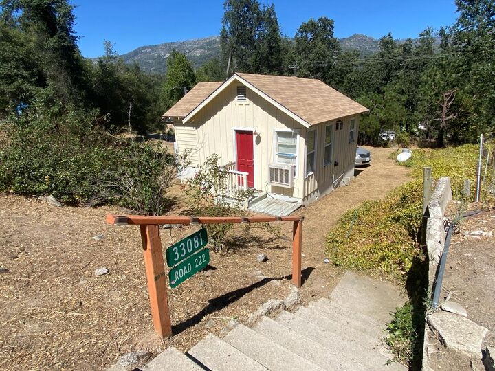 Property Photo: 33081 Road 222 CA 93643