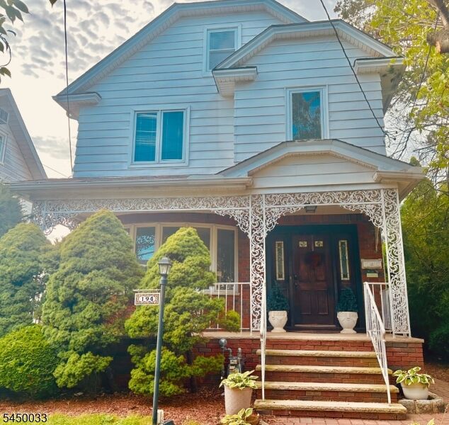 Property Photo:  194 Glenwood Rd  NJ 07208 