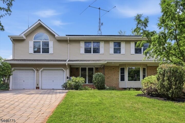 Property Photo:  3 Winterberry Cir  NJ 08854 