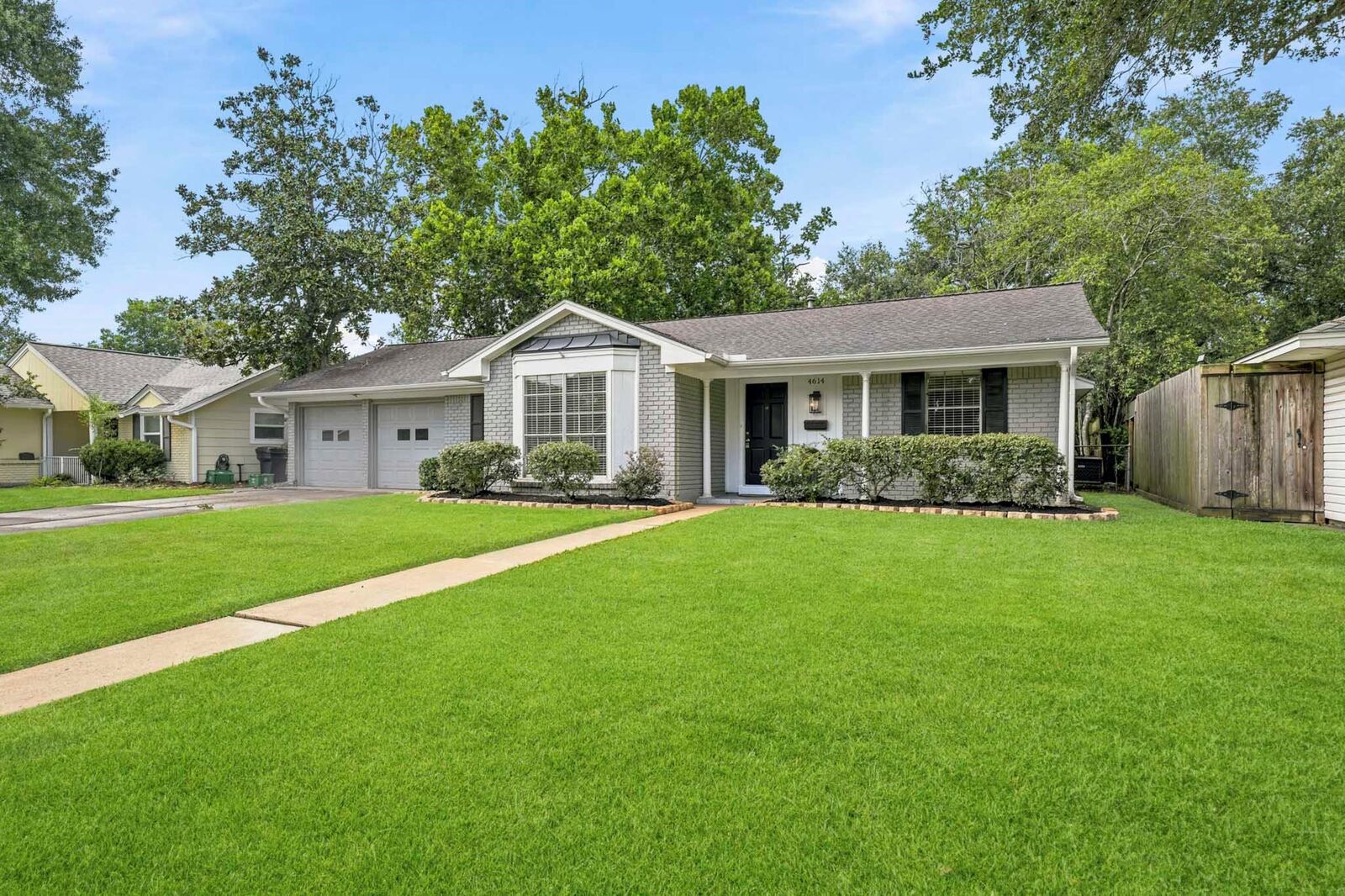 Property Photo:  4614 Hummingbird Street  TX 77035 