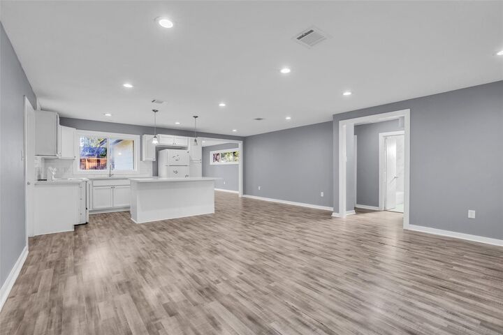 Property Photo: 6930 Neff Street TX 77074