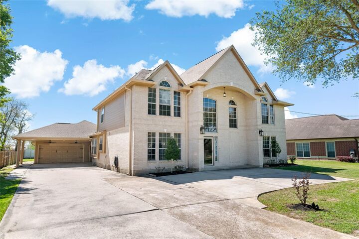 Property Photo: 5631 Brookfield Drive TX 77085
