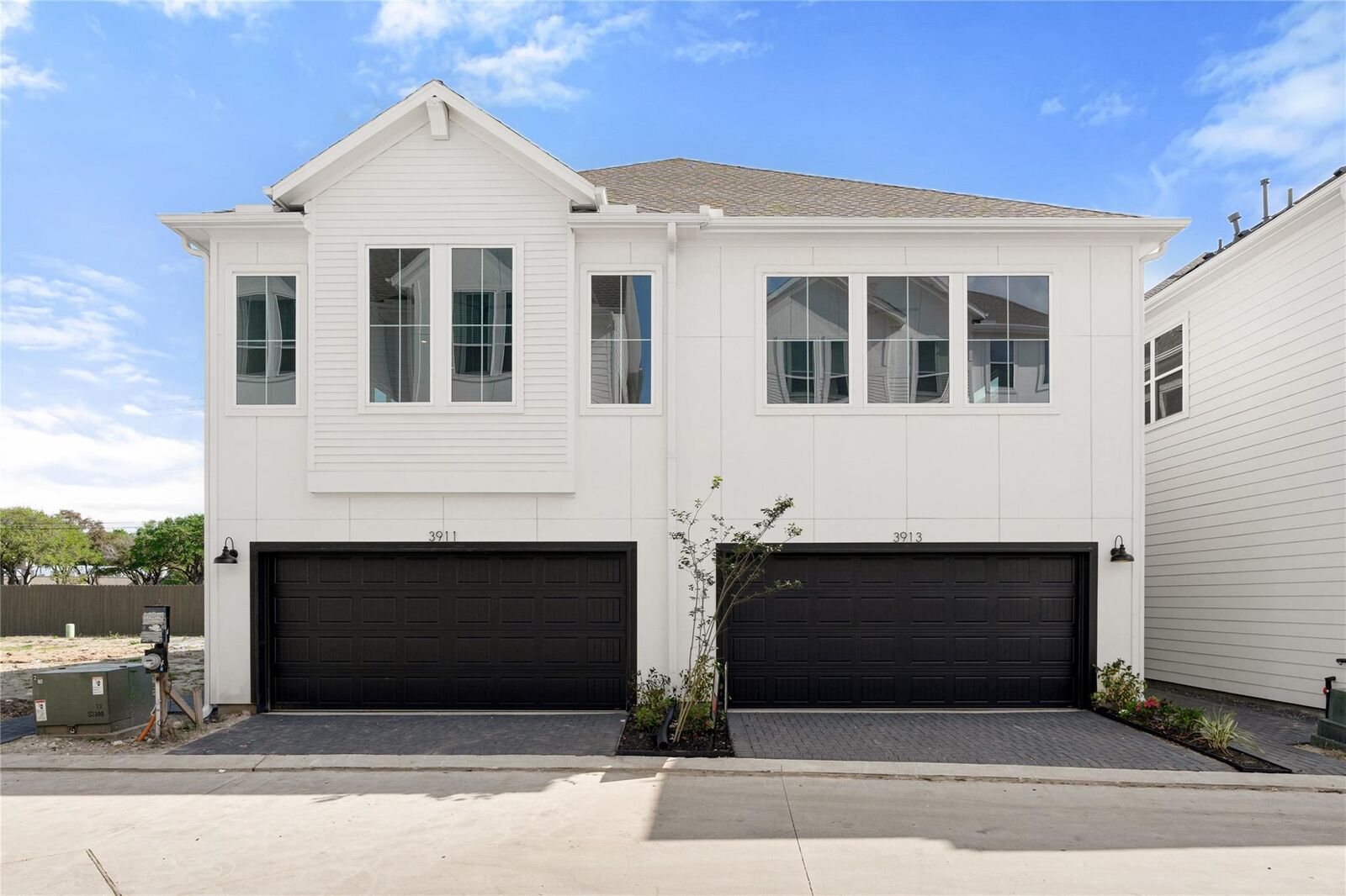 Property Photo:  3905 Willowbend Point Drive  TX 77025 