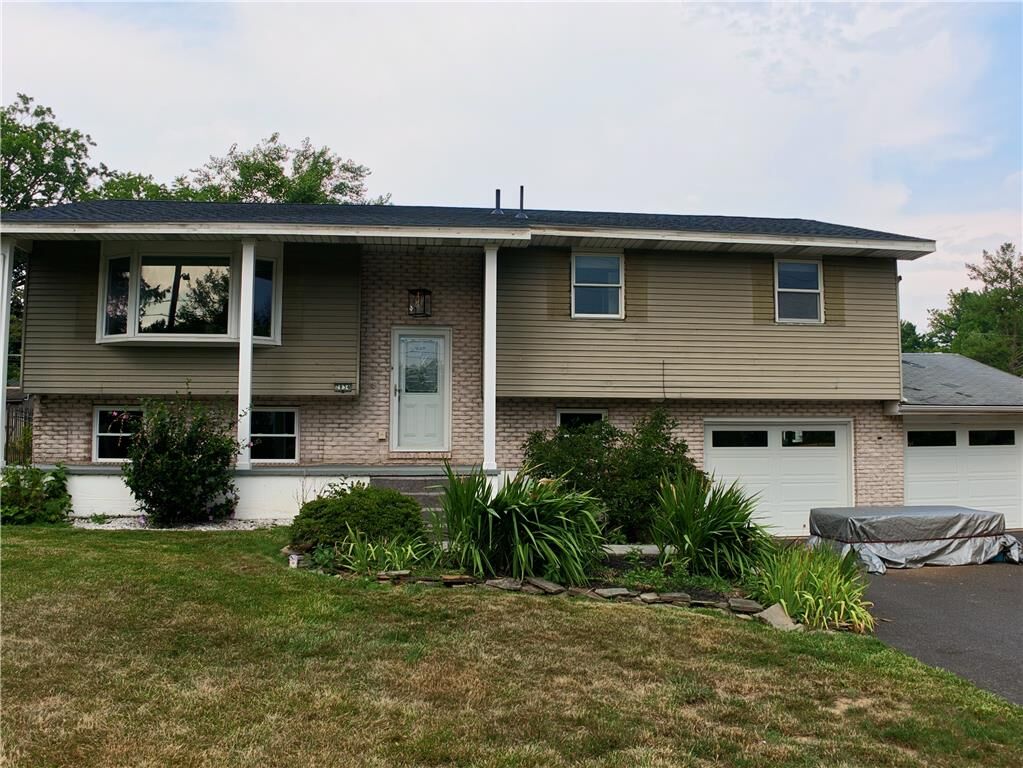 Property Photo:  2834 Center Street  PA 18017 