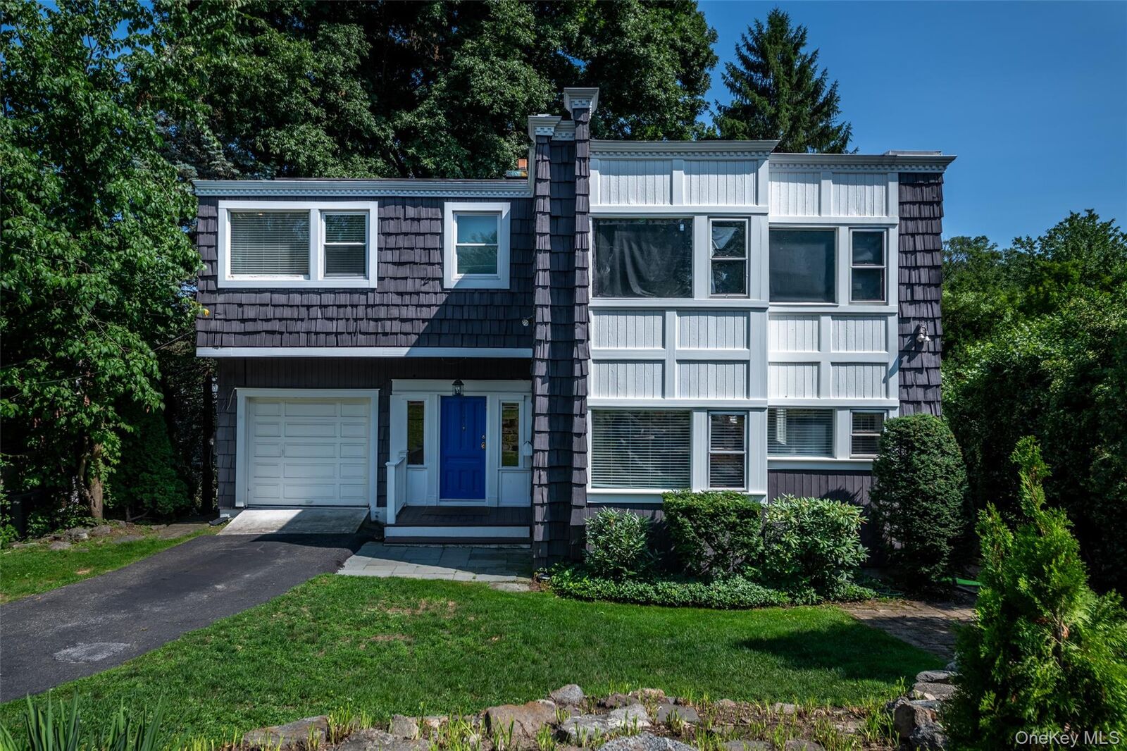 Property Photo:  17 Edgewood Avenue  NY 10538 