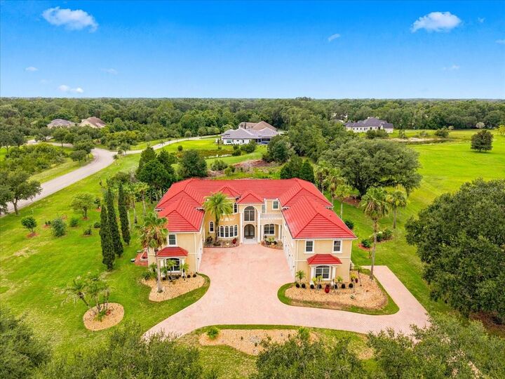 Property Photo: 19402 Jacobs River Run FL 33559