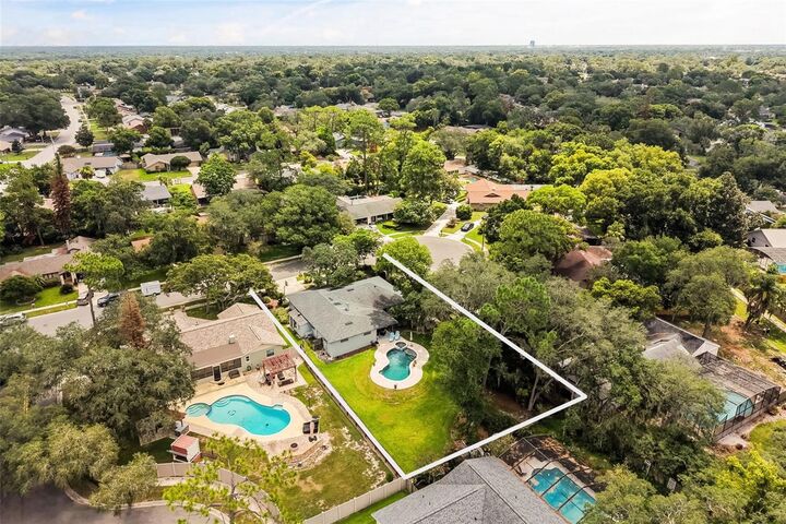 Property Photo:  260 Queensberry Court  FL 32779 