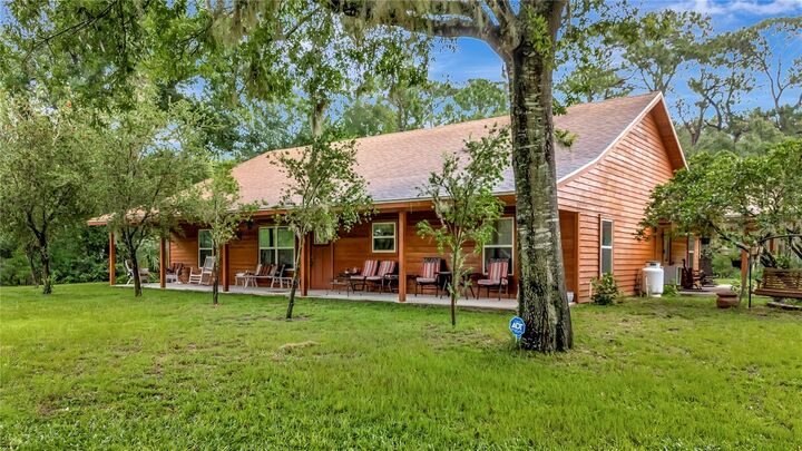 Property Photo: 7427 Redwing Road FL 34736