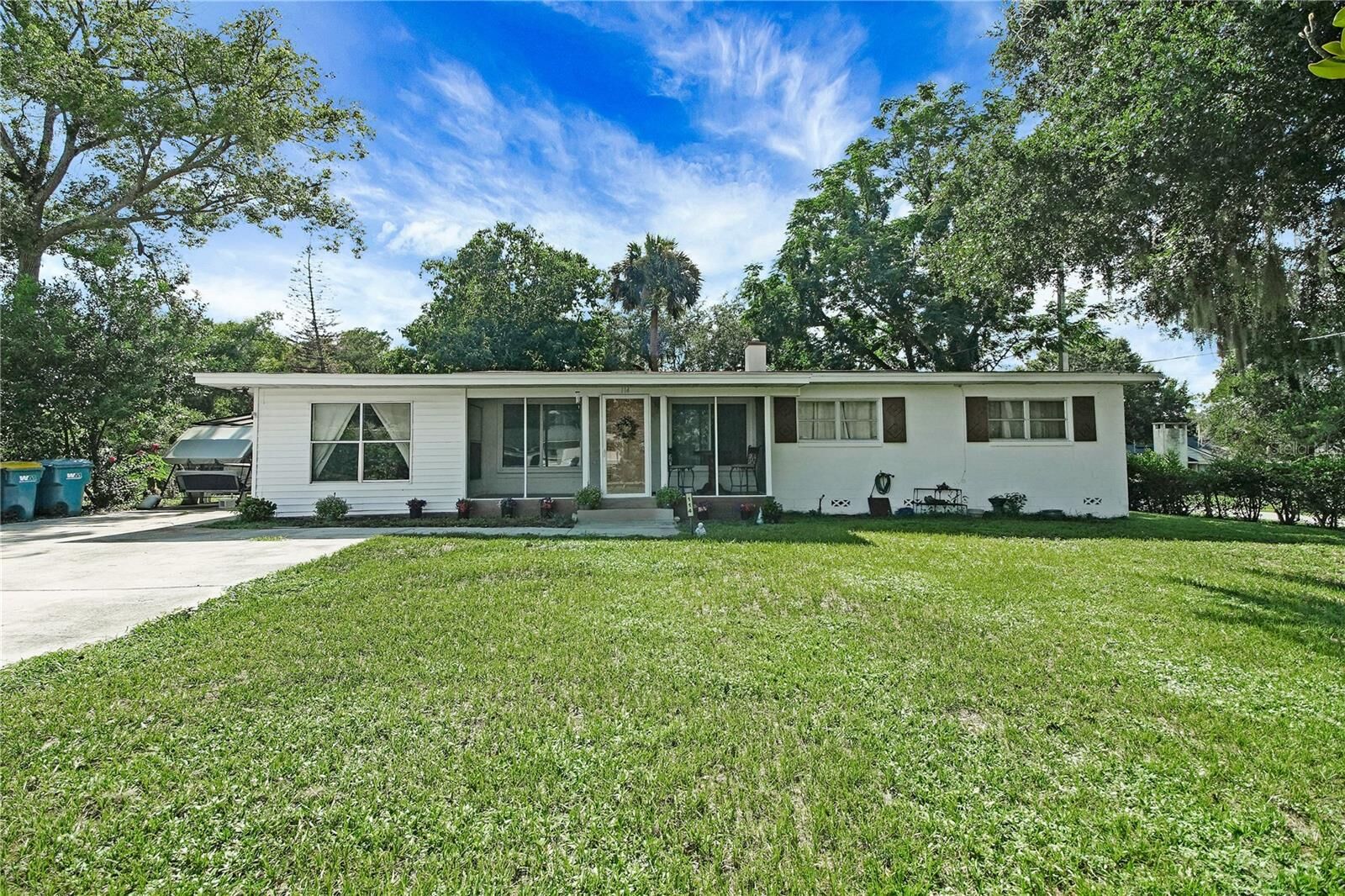 Property Photo:  114 Park Avenue  FL 34731 