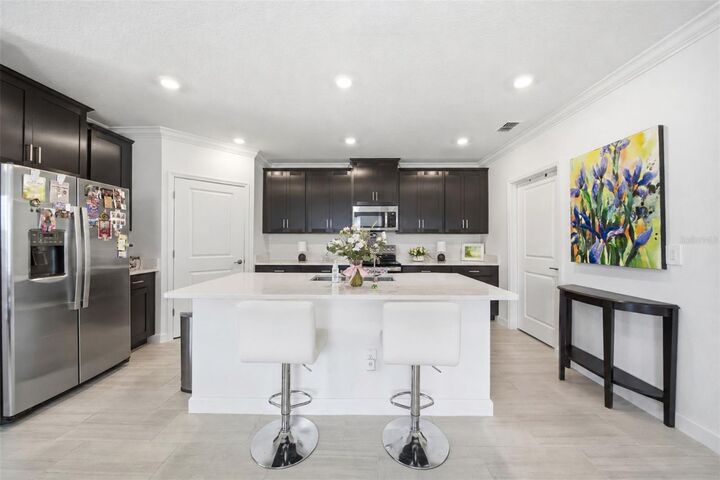 Property Photo:  10834 Gable Dig Loop  FL 33576 