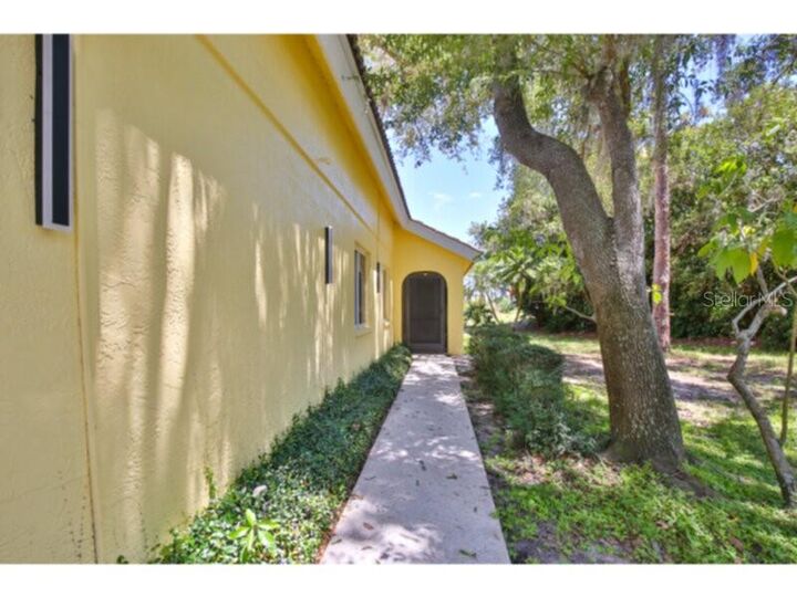 Property Photo: 4700 Tivoli Avenue FL 34235