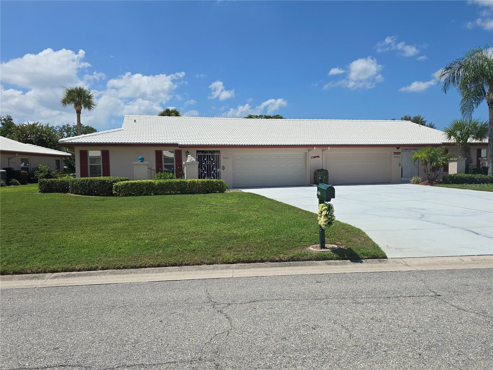 Property Photo:  6601 11th Avenue W 6003  FL 34209 