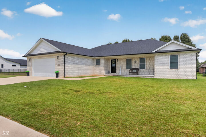 Property Photo:  1723 Bell Ford Drive W  IN 47274 