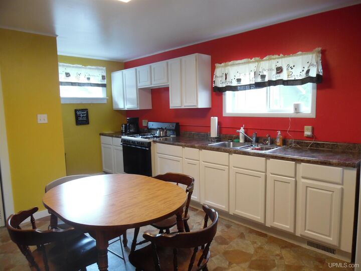 Property Photo: 25220 Elm Street MI 49913