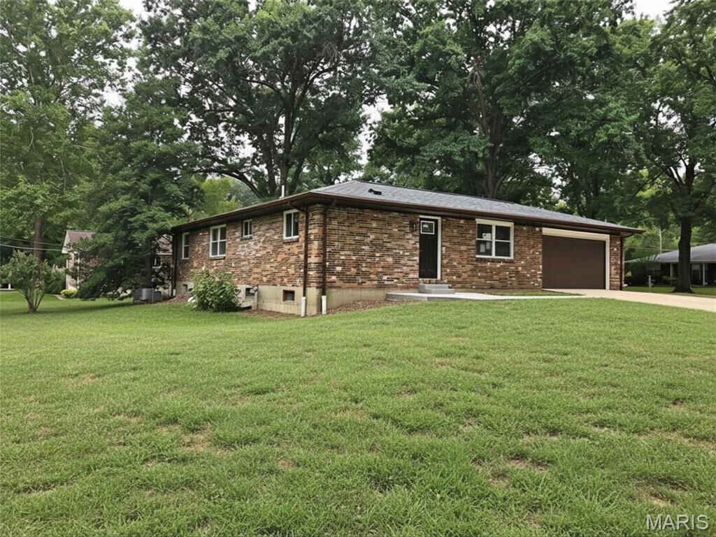 Property Photo: 1040 Bridgeport Drive MO 63011
