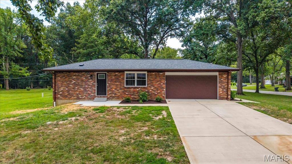 Property Photo:  1040 Bridgeport Drive  MO 63011 