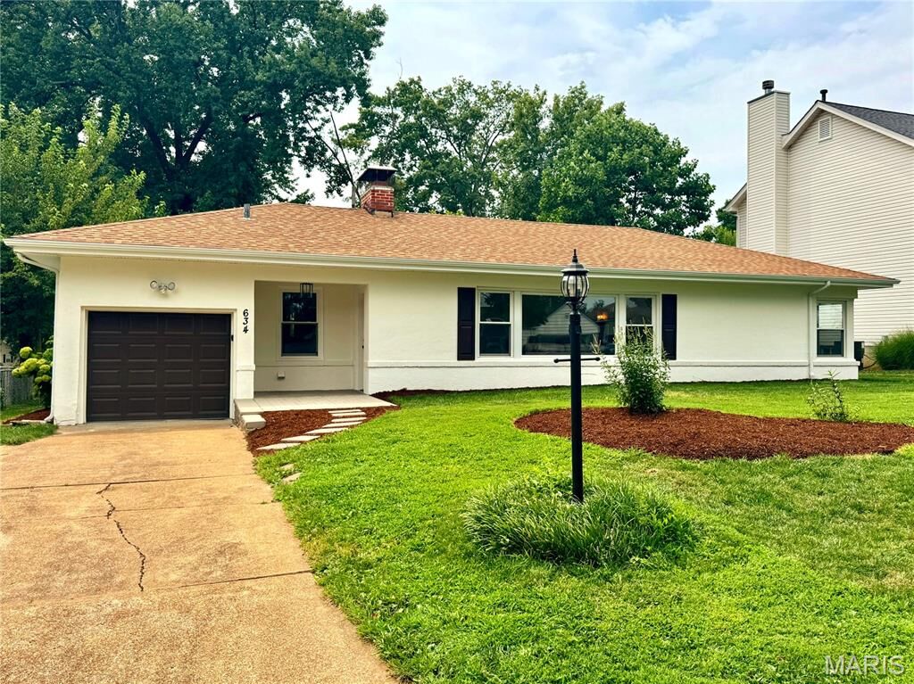 Property Photo:  634 Warrenton Drive  MO 63122 