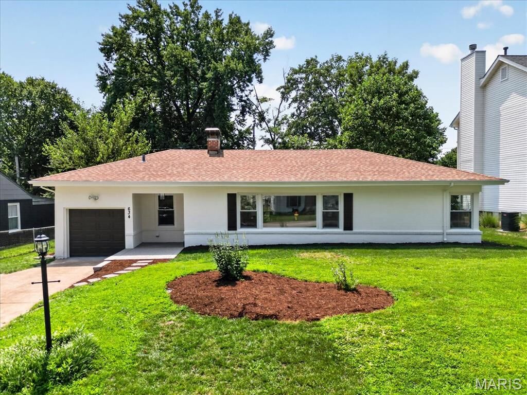 Property Photo: 634 Warrenton Drive MO 63122