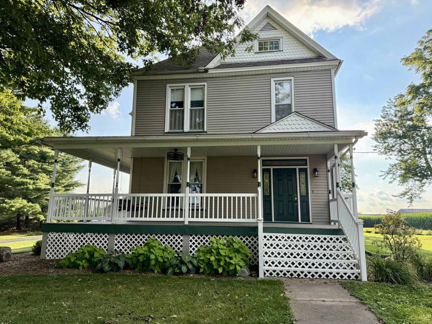 Property Photo:  403 S Johnston Street  IL 61749 