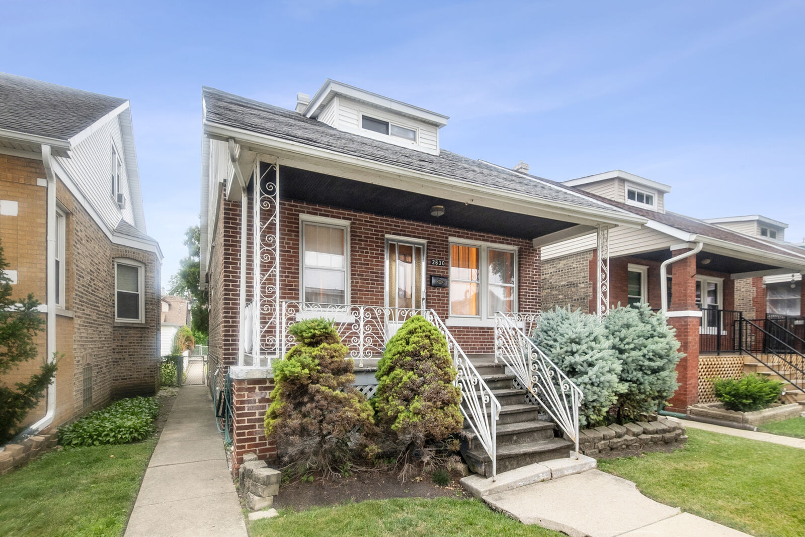 Property Photo:  2630 N Major Avenue  IL 60639 