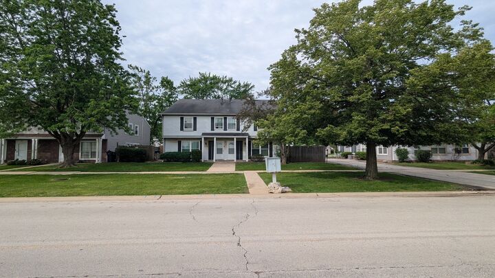 Property Photo:  130 Central Avenue 130  IL 60443 