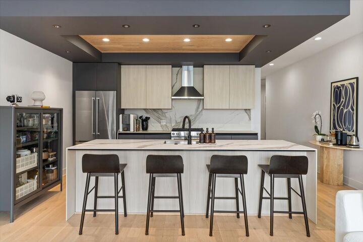 Property Photo: 1523 N Western Avenue 3A IL 60622