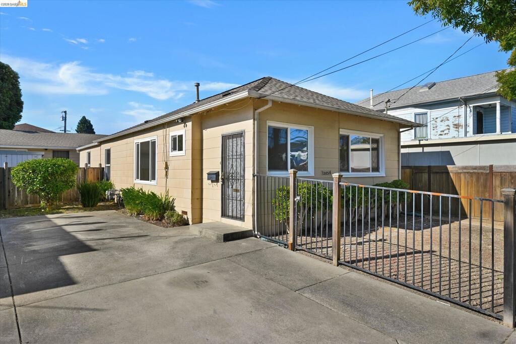 Property Photo:  1285 55th St  CA 94608 