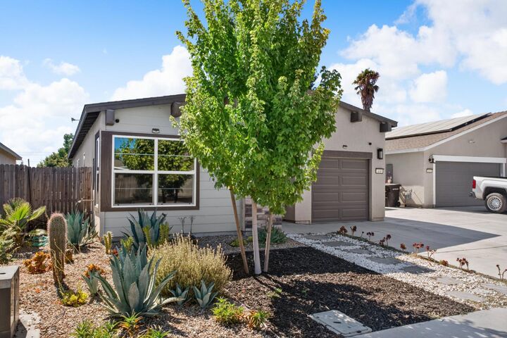 Property Photo:  449 Stein Way  CA 95386 