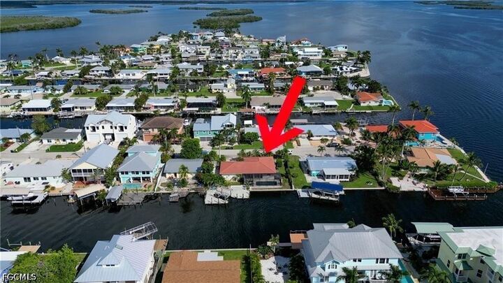 Property Photo:  2701 Bruce Street  FL 33993 
