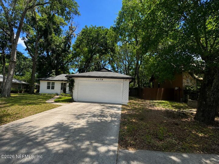 Property Photo:  4179 Dawnridge Road E  FL 32277 