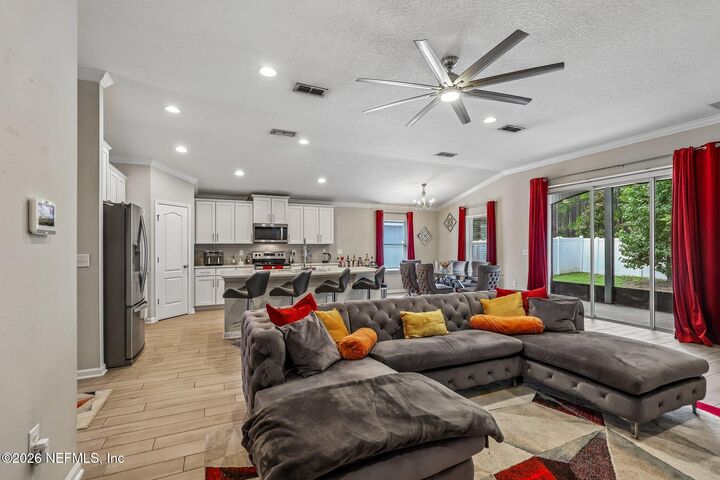 Property Photo:  7924 Island Fox Road  FL 32222 
