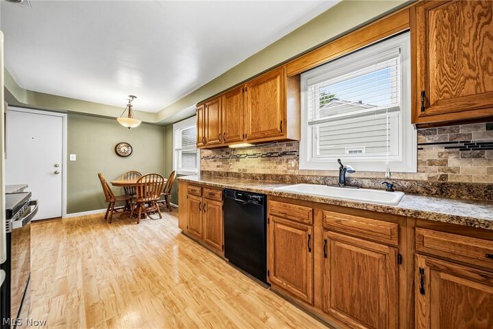 Property Photo: 5117 Thornbury Road OH 44124