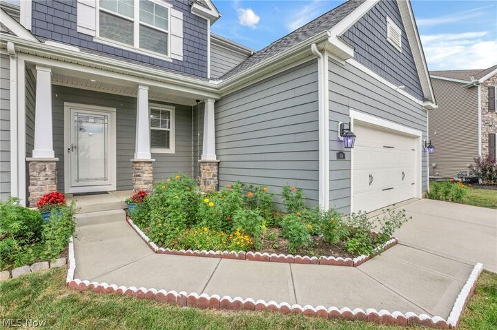 Property Photo:  106 Cedarhurst Court  OH 43147 