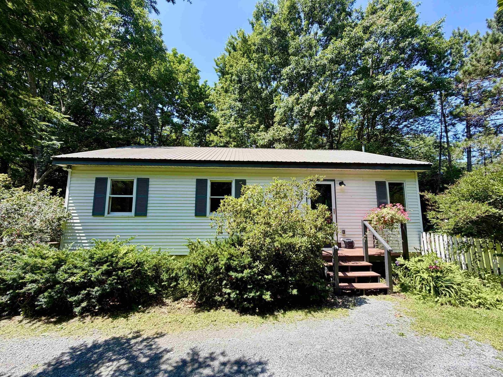 Property Photo:  488 Plateau Acres  VT 05033 