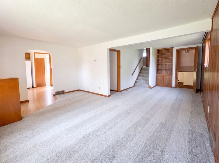 Property Photo:  816 S Broadway Street  MN 55975 