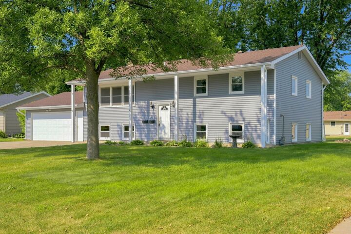 Property Photo: 938 Pierce Street S MN 55379
