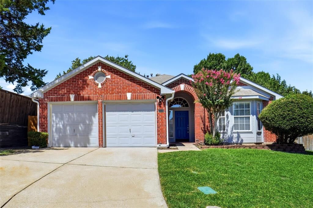 Property Photo:  2084 Sailmaker Court  TX 75067 