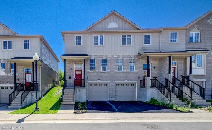 Property Photo: 105 Pinnacle Drive 30 ON N2P 1B8