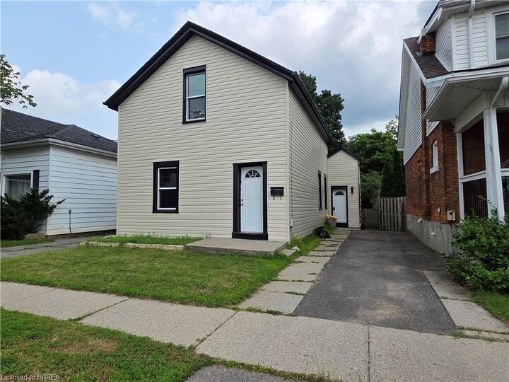 Property Photo: 109 Sydenham Street ON N3R 3Y7