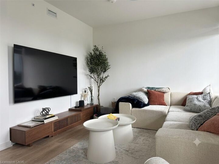 Property Photo:  1285 Dupont Street 1309  ON M6H 0E3 