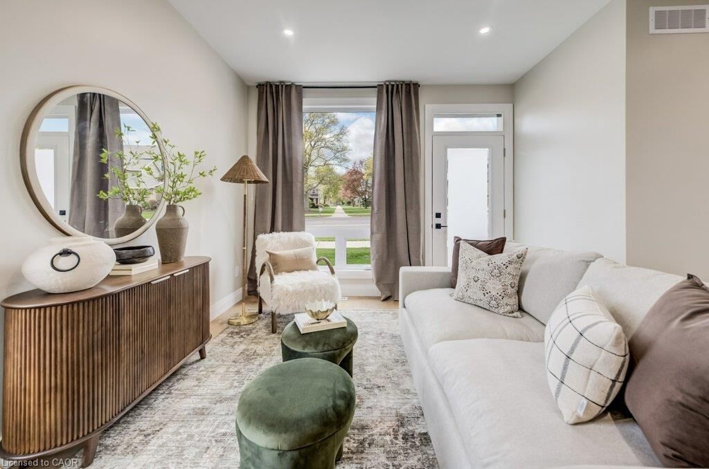 Property Photo: 210 Heritage Drive Main ON N2B 3J6