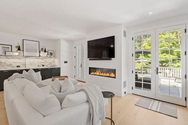 Property Photo:  55 Maple Avenue  MA 01810 
