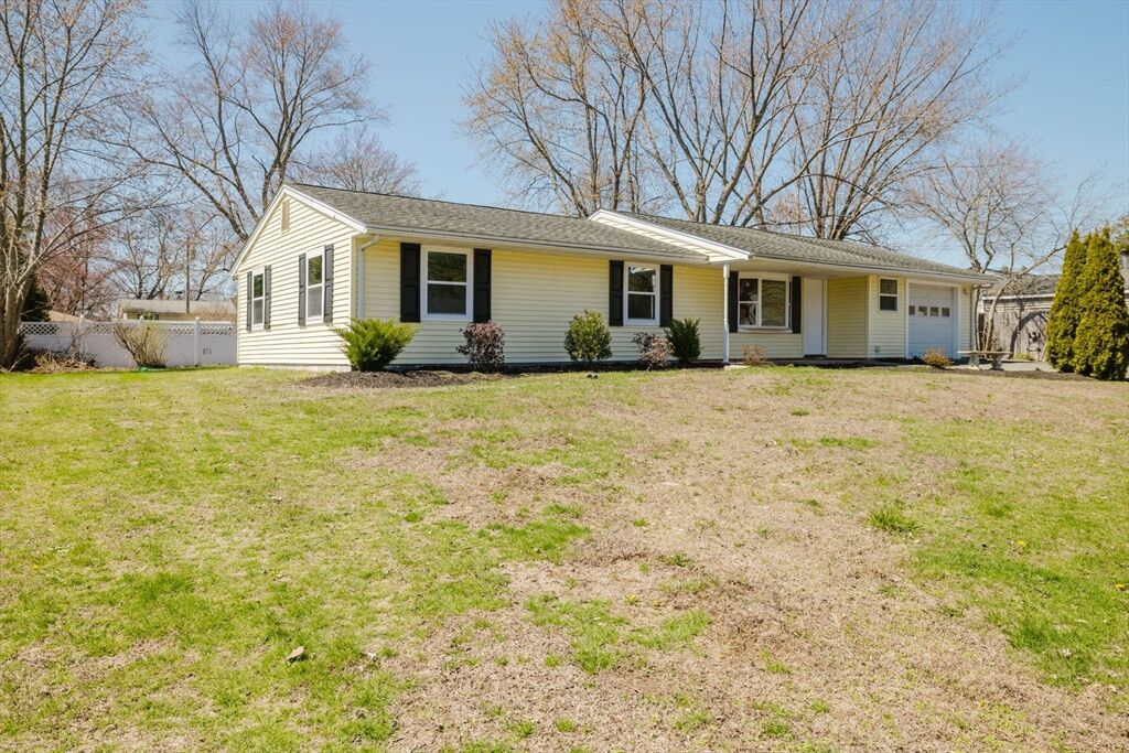 Property Photo: 125 Temi Rd MA 02019
