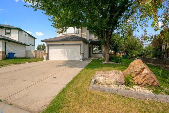 Property Photo:  210 Highwood Village Place NW  AB T1V 1N3 